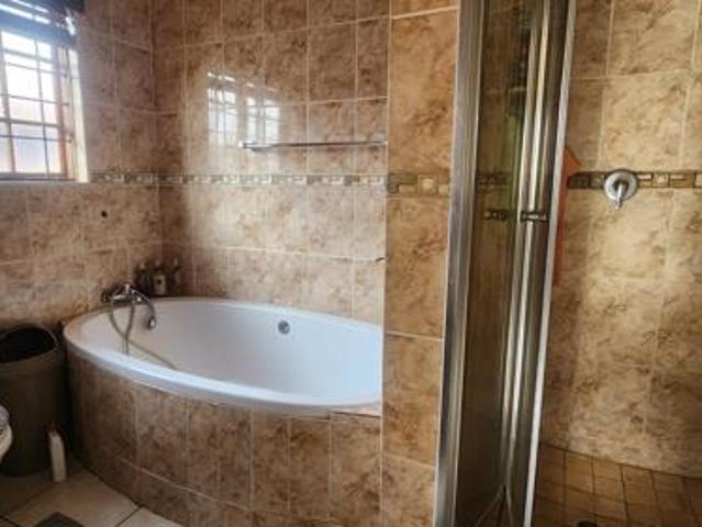 3 Bedroom House in Modelpark
