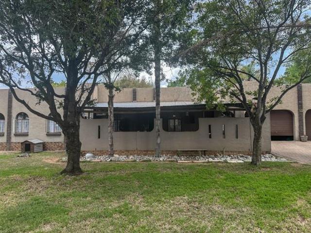 3 Bedroom House in Modimolle Nylstroom