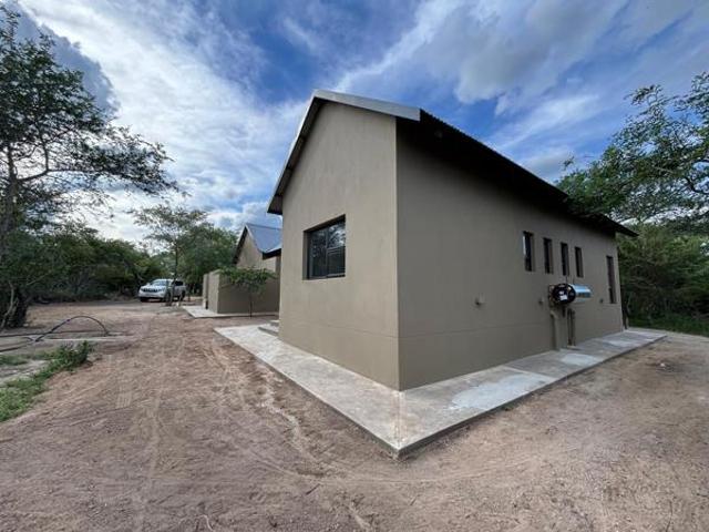 3 Bedroom House in Moditlo Nature Reserve