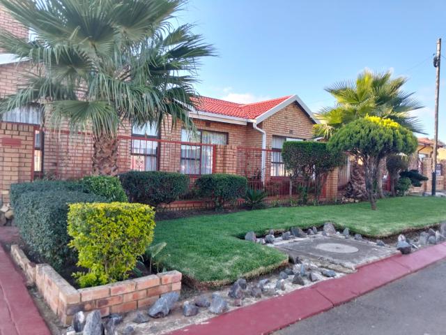 3 Bedroom House in Mohlakeng