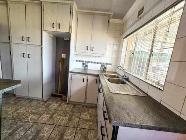3 Bedroom House in Mohlakeng