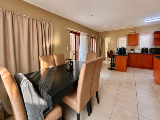 3 Bedroom House in Monavoni