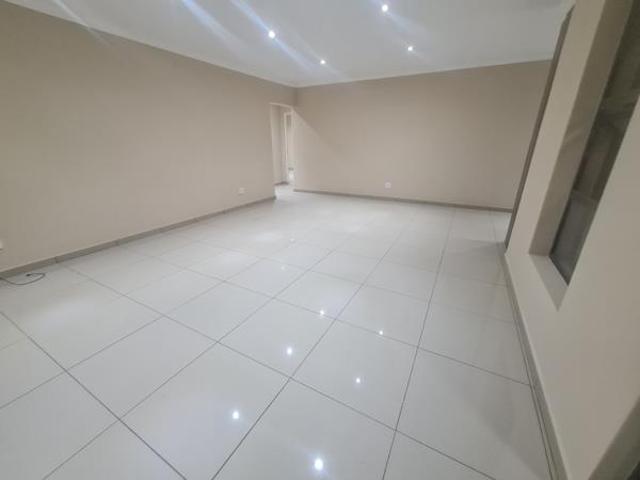 3 Bedroom House in Monavoni