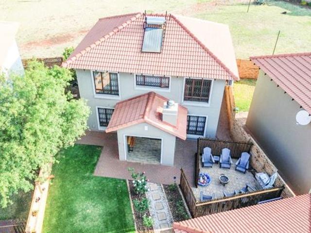 3 Bedroom House in Monavoni
