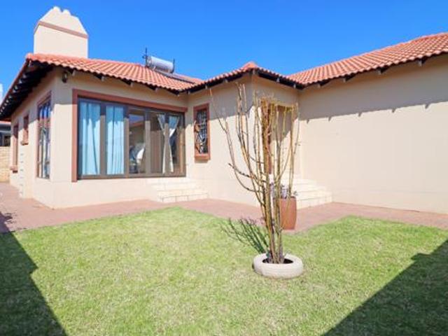 3 Bedroom House in Monavoni