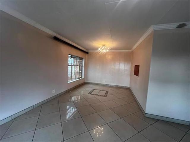 3 Bedroom House in Montana Tuine