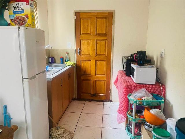 3 Bedroom House in Montana Park