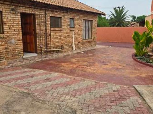 3 Bedroom House in Montshiwa