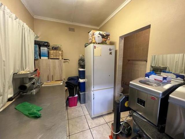 3 Bedroom House in Monument Heights