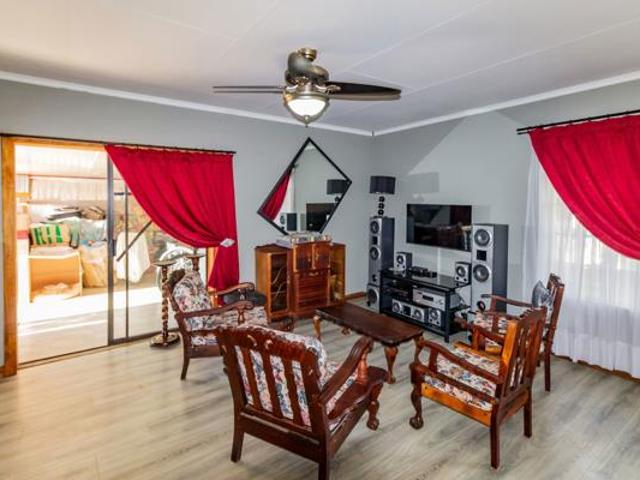 3 Bedroom House in Mooinooi