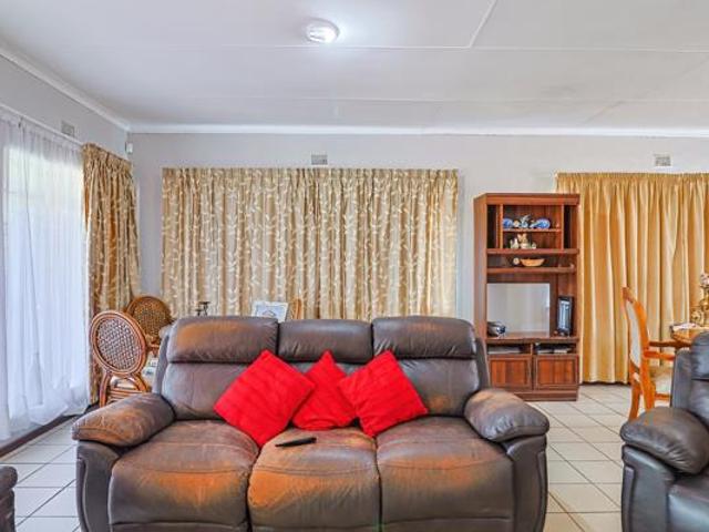 3 Bedroom House in Mooinooi