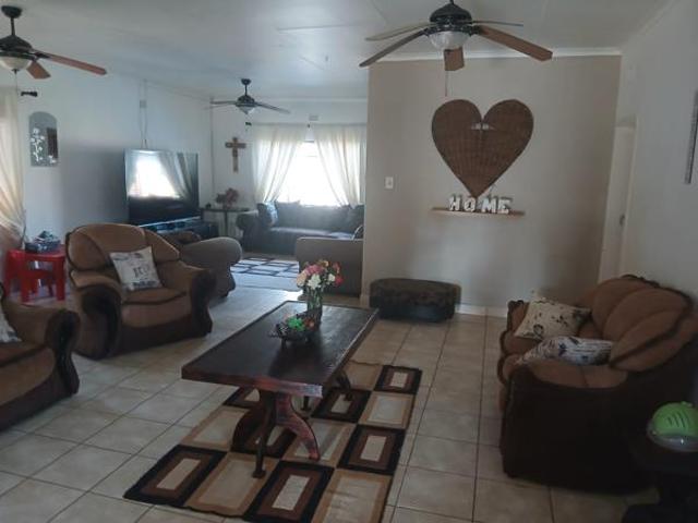 3 Bedroom House in Mooinooi