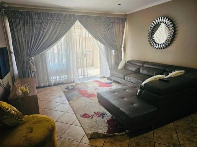 3 Bedroom House in Mooikloof Ridge