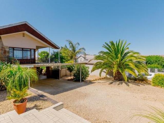 3 Bedroom House in Moorreesburg