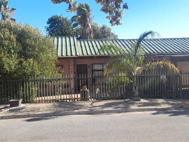 3 Bedroom House in Moorreesburg
