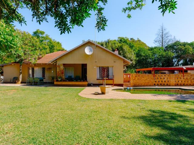 3 Bedroom House in Moregloed