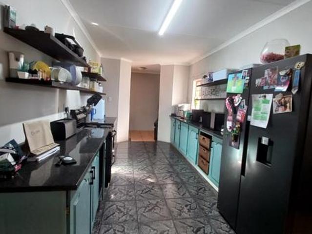 3 Bedroom House in Moreleta Park