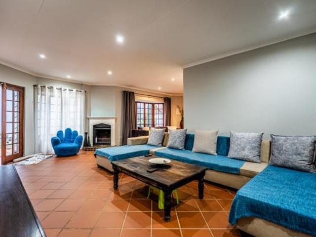 3 Bedroom House in Moreleta Park