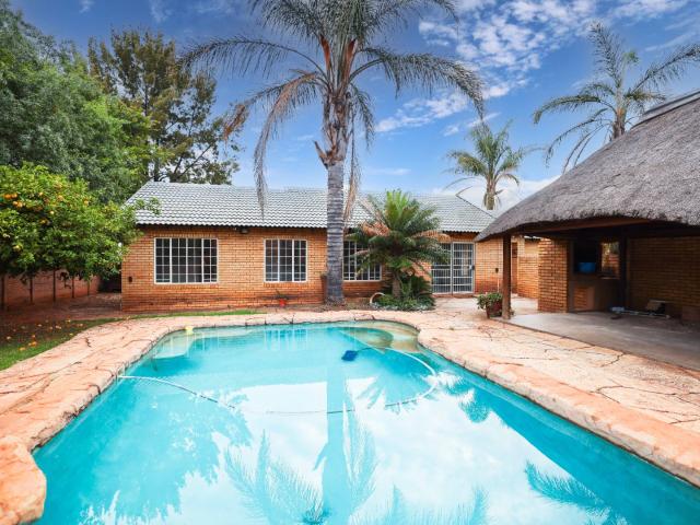 3 Bedroom House in Moreletapark