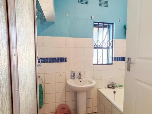 3 Bedroom House in Morningside