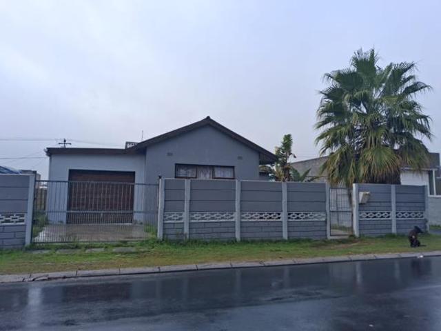 3 Bedroom House in Matroosfontein