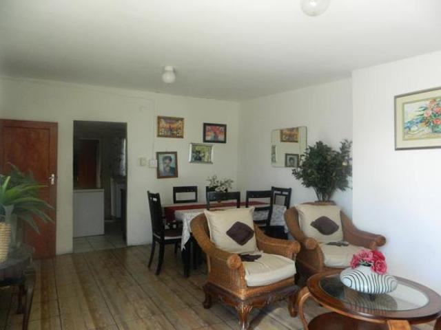 3 Bedroom House in Macassar