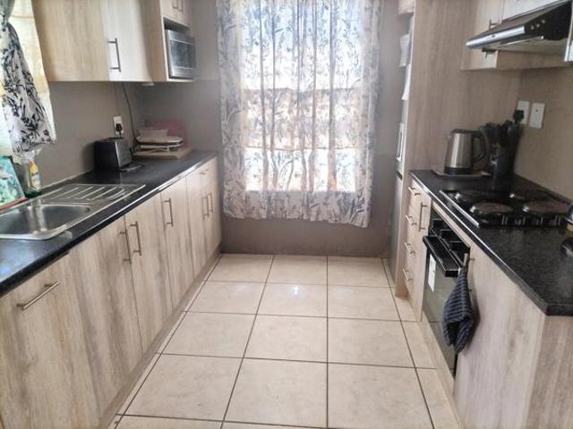 3 Bedroom House in Macassar