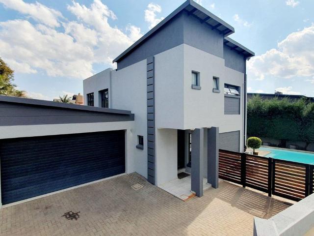 3 Bedroom House in Magalieskruin