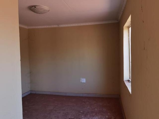 3 Bedroom House in Mahwelereng