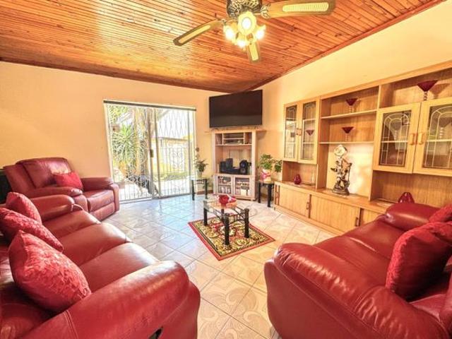3 Bedroom House in Malabar