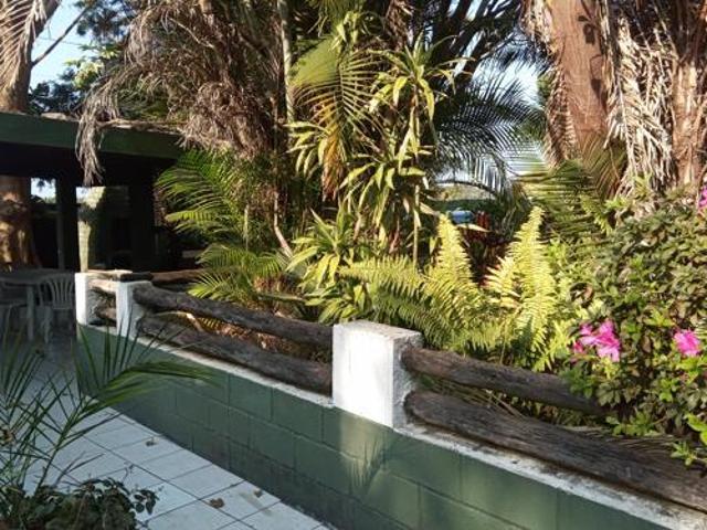 3 Bedroom House in Manaba Beach