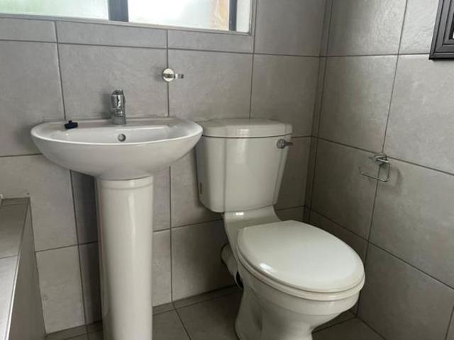3 Bedroom House in Mandela View