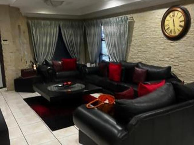 3 Bedroom House in Mandela View