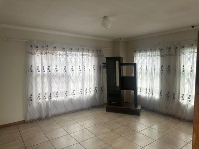 3 Bedroom House in Mandela View