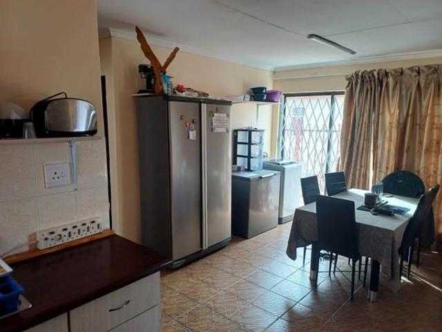 3 Bedroom House in Mandela View