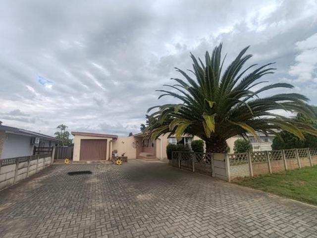 3 Bedroom House in Manor Heights