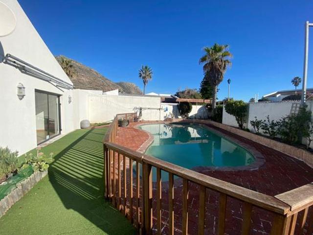 3 Bedroom House in Marina Da Gama