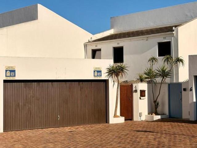 3 Bedroom House in Marina da Gama