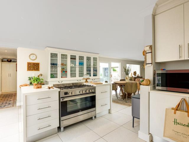 3 Bedroom House in Maroeladal