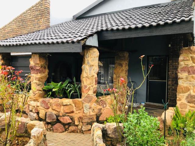3 Bedroom House in Masada