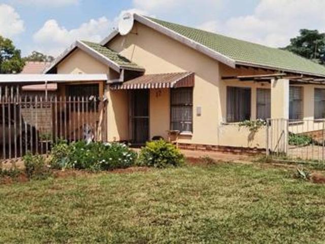 3 Bedroom House in Meyerton Park