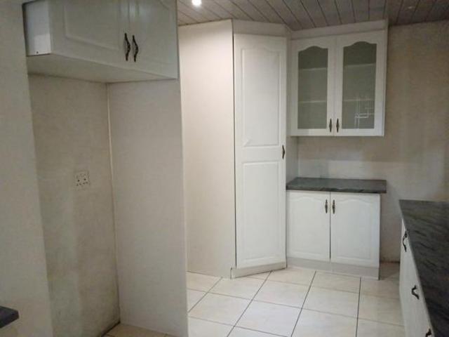 3 Bedroom House in Meadowlands