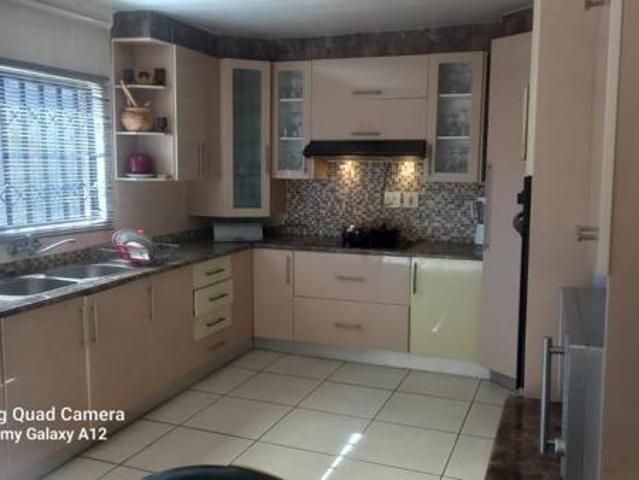 3 Bedroom House in Meadowlands