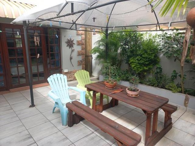 3 Bedroom House in Meerhof