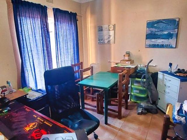 3 Bedroom house in Meiringspark For Sale