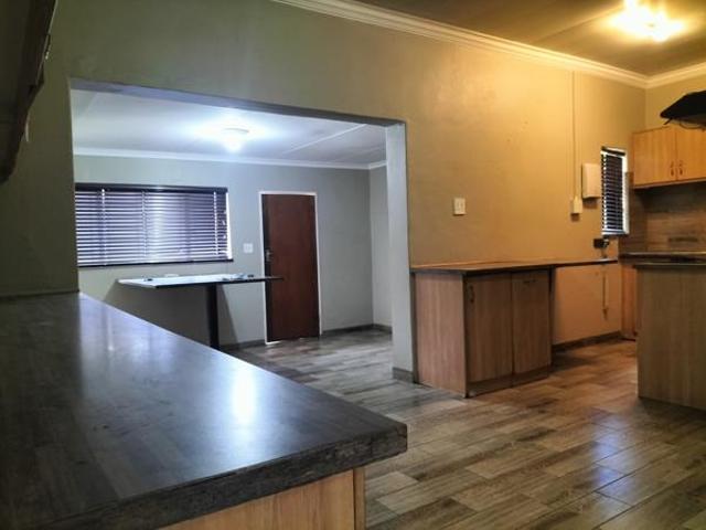 3 Bedroom House in Meiringspark