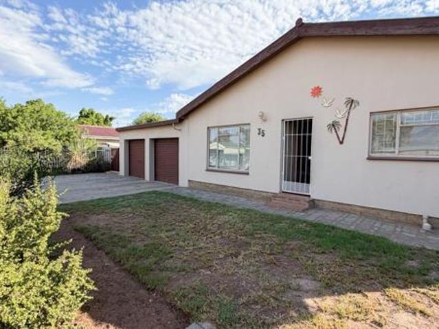 3 Bedroom House in Meiringspark