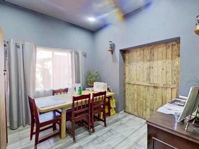 3 Bedroom House in Meiringspark