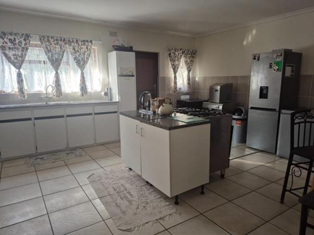 3 Bedroom House in Melkbosstrand