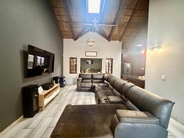 3 Bedroom House in Melodie